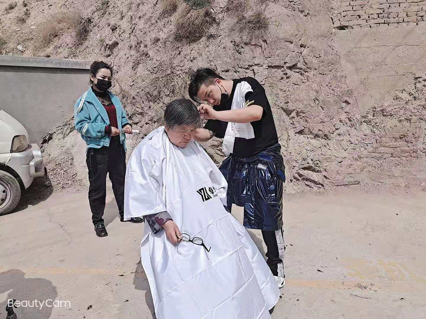 兰州卓享教育—公益剪发