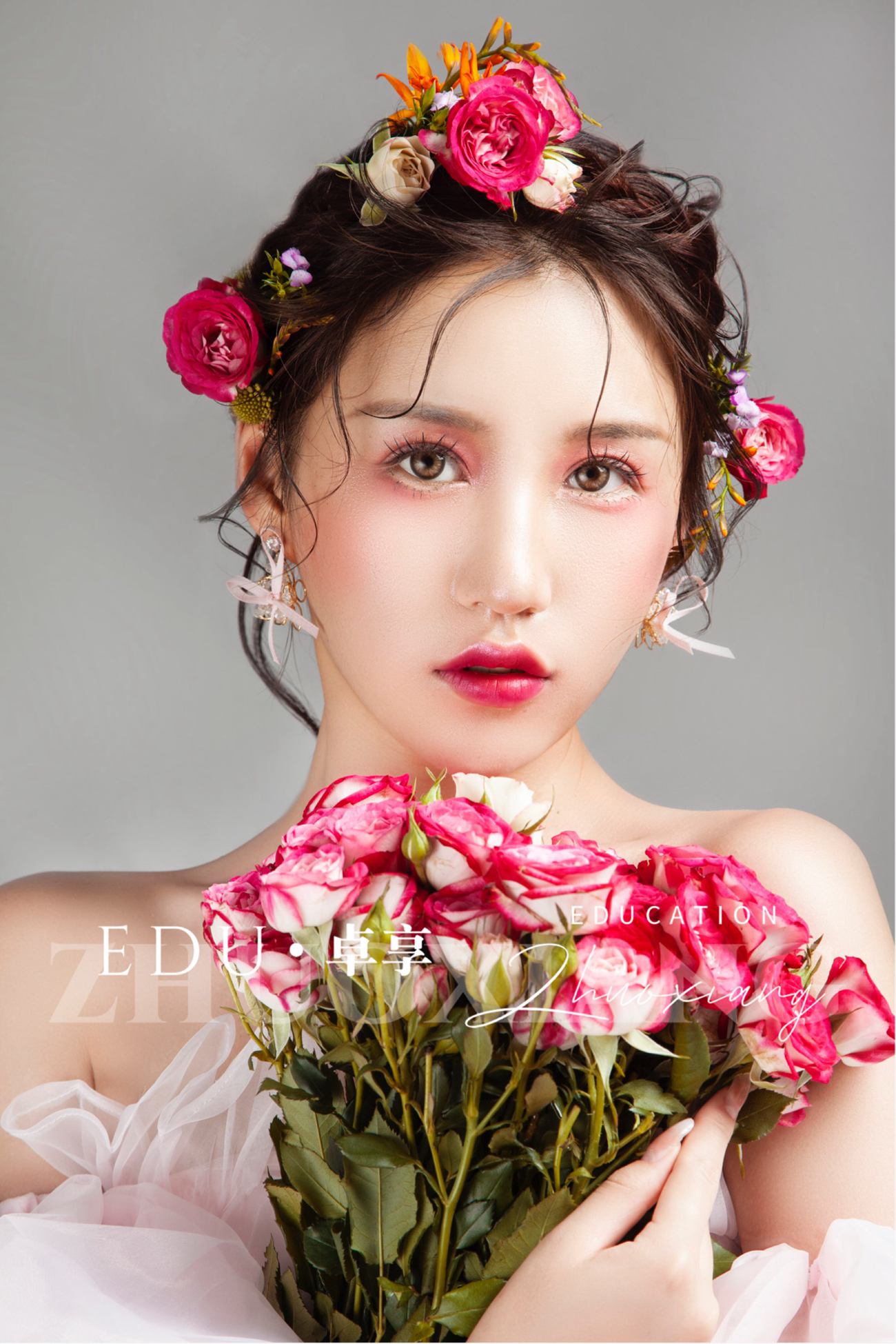兰州卓享教育浪漫鲜花新娘造型