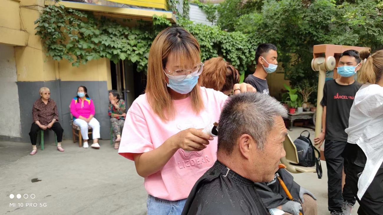 兰州卓享教育公益剪发