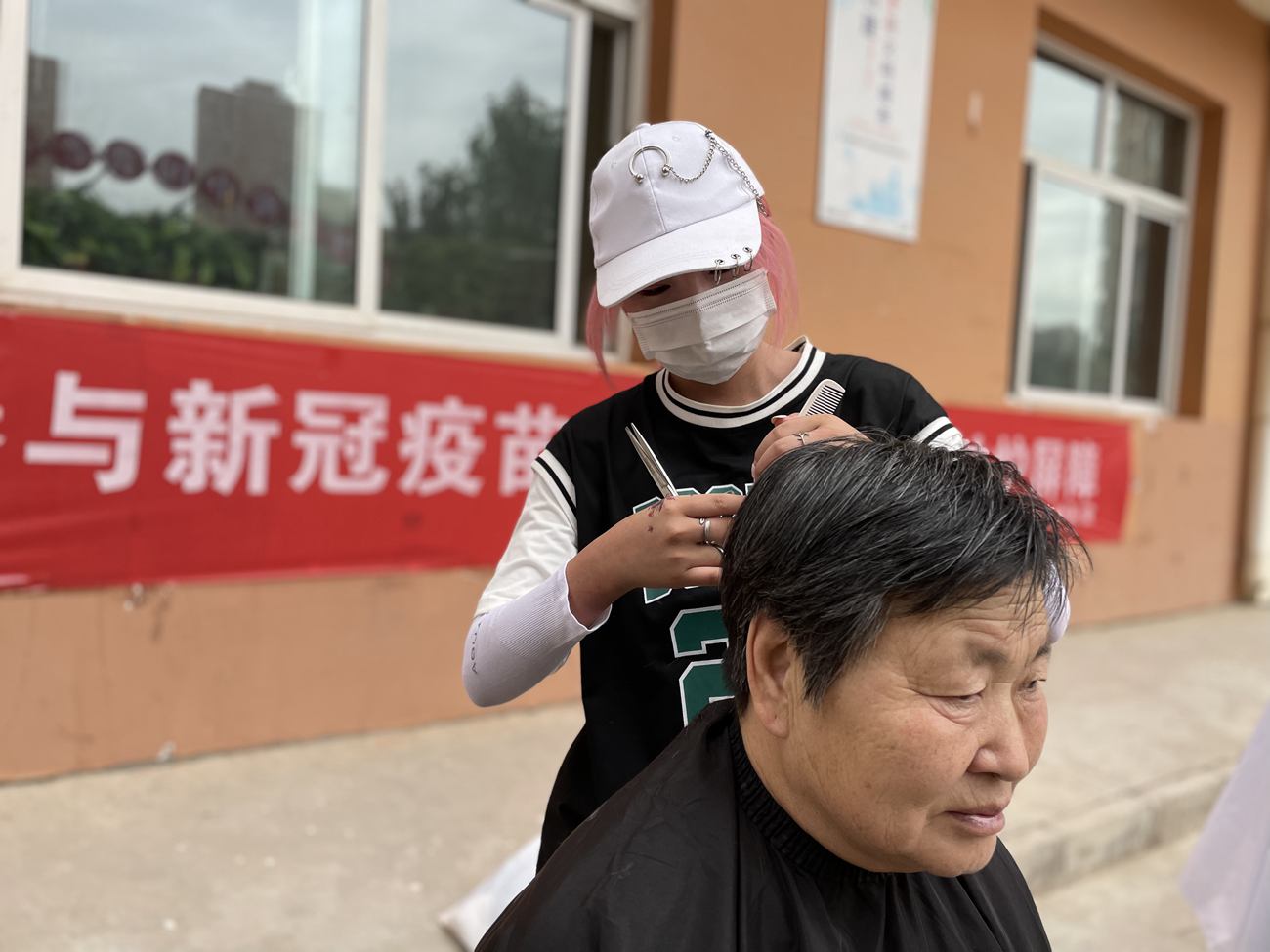 兰州卓享教育公益剪发